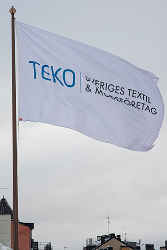 TEKO stannar kvar hos Teknikföretagen, flaggan vajar på Teknikföretagens hus Storgatan 5 i Stockholm